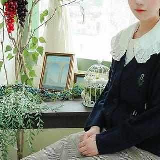 Leaf Embroidered Cable-knit Cardigan