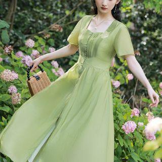 Short-sleeve Flower Embroidered Maxi A-line Dress