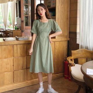 Square Neck Plaid Short-sleeve Midi Dress