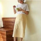 Short-sleeve T-shirt / Plaid Midi Skirt