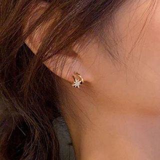 Rhinestone Star Ear Cuff Gold - Six Pointed Star