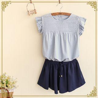 Frilled Sleeveless Pintuck Top