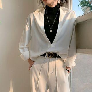 Set: Short-sleeve High Neck Plain Top + Long-sleeve V-neck Shirt