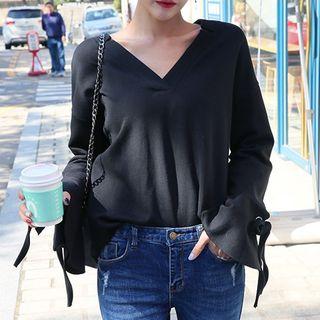 V-neck Bow Long-sleeve Top