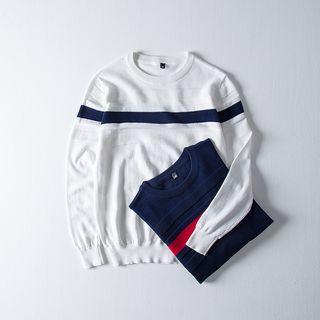 Contrast-trim Round-neck Knit Sweater