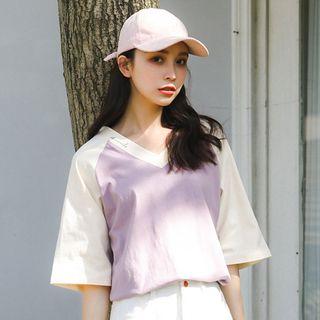 V-neck Color Block 3/4-sleeve T-shirt