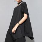 Short-sleeve Asymmetrical Patched T-shirt