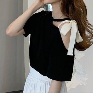Short-sleeve Bow Cutout T-shirt
