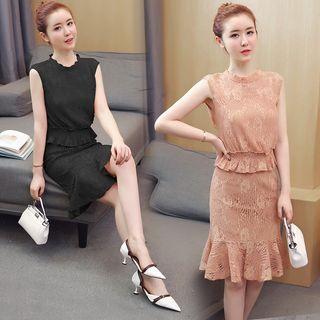 Set: Sleeveless Peplum Lace Top + Lace Skirt