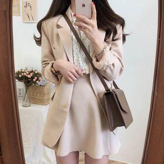 Dotted Blouse / Plain Blazer / A-line Skirt