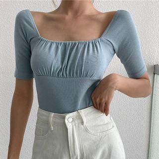 Short-sleeve Puffed Top