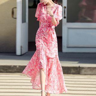 Set: Short-sleeve Floral Print Blouse + Midi Skirt