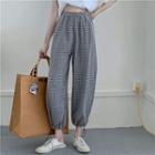 Short-sleeve Plain T-shirt / Checked Straight-fit Pants