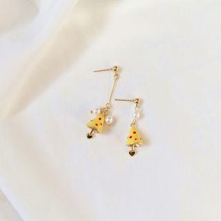 Non-matching Mushroom Faux Pearl Dangle Earring