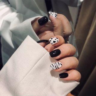 Black & White Leopard Print Art False Nail R170 - One Size
