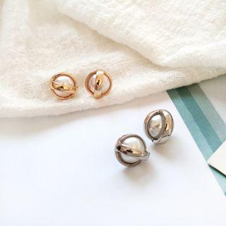 Faux Pearl Planet Stud Earring