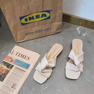 Knotted Strap Block Heel Sandals