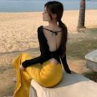 Asymmetric Open-back Loose T-shirt / Midi Skirt
