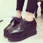 Lace-up Wingtip Platform Shoes