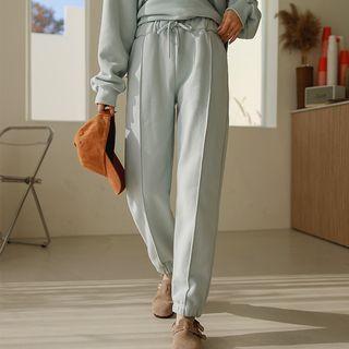 Seam-trim Fleece-lined Jogger Pants