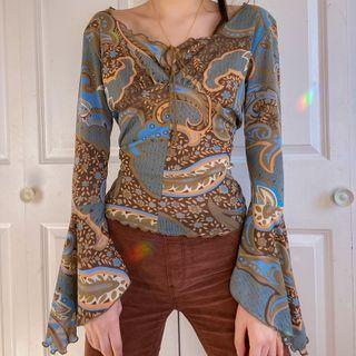 Printed Ruffled-trim V-neck Top