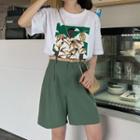 Printed T-shirt / High-waist Plain Shorts