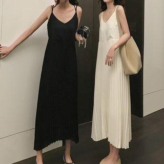 Spaghetti-strap Accordion Pleat Maxi A-line Chiffon Dress
