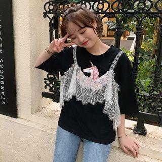 Short-sleeve Lace Panel Unicorn Print T-shirt