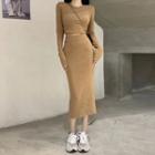 Long-sleeve Cropped T-shirt / Midi Pencil Skirt / Set