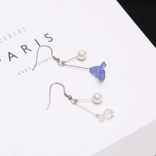 Non-matching Pearl Floral Drop Earring