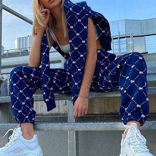 Lettering Hoodie / Cropped Harem Pants / Set