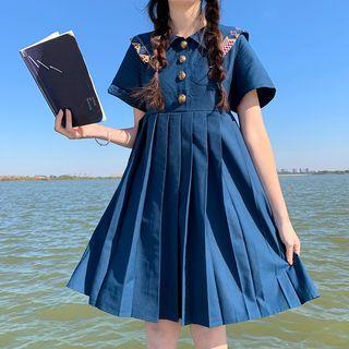 Short-sleeve Collared Mini Pleated Dress