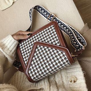 Printed Strap Houndstooth Print Crossbody Bag