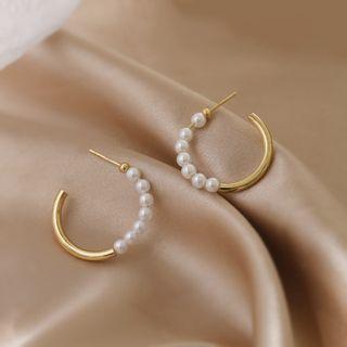 Circle Pearl Stud Earring Gold - One Size