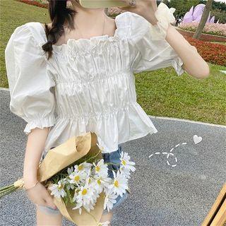 Lettuce Edge Puff-sleeve Blouse