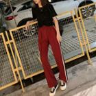 Printed Short-sleeve Knotted T-shirt / Wide Leg Sweatpants / Washed Straight-cut Jeans / Set