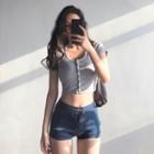 Button-down U-neck Crop T-shirt