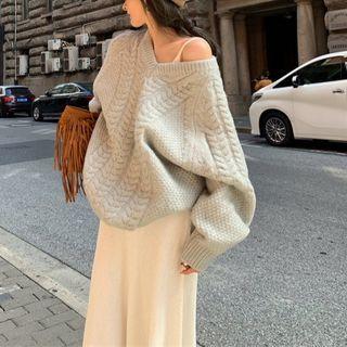 V-neck Cable Knit Sweater / Spaghetti-strap Midi A-line Dress