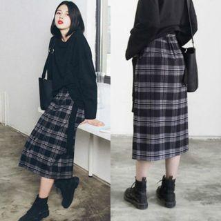 Set: Crew-neck Pullover + Plaid Midi Skirt