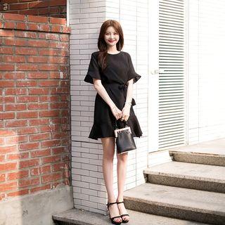 Short-sleeve Tie-waist Ruffled Dress