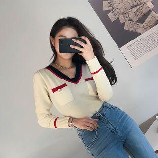 V-neck Dual-pocket Knit Top
