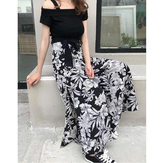 Set: Plain Off Shoulder Short Sleeve T-shirt + Floral Print Wide Leg Pants