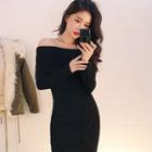 Off-shoulder Ribbed Bodycon Dress