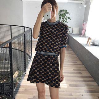 Set: Printed Short-sleeve Knit Top + Knitted A-line Skirt