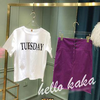 Set: Lettering Short Sleeve T-shirt + Fray Hem Midi Skirt