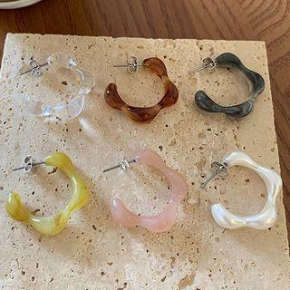 Flower Resin Open Hoop Earring
