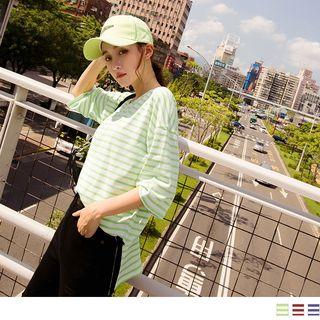 Elbow Sleeve Slit-side Striped Top