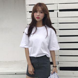 Plain Round-neck Loose-fit T-shirt