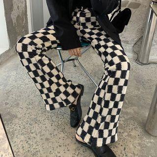 Long-sleeve Plain Top / Check Straight Leg Pants