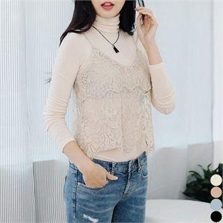 Spaghetti-strap Laced Top